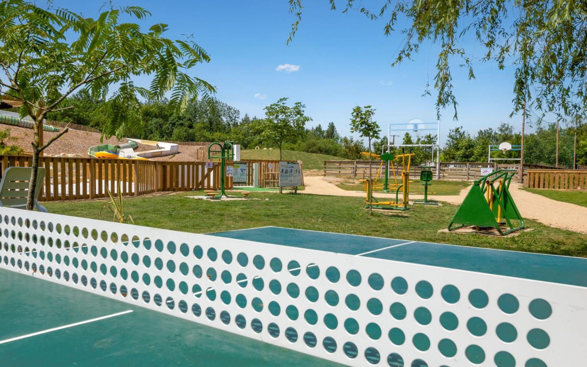 Camping Aubigny-Les Clouzeaux Aubigny  Exterior foto